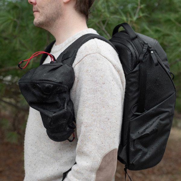 Peak Design Shell Medium (M) - Wetterfeste Schutzhülle für kleine bis mittlere DSLR-Kameras inkl. Ob