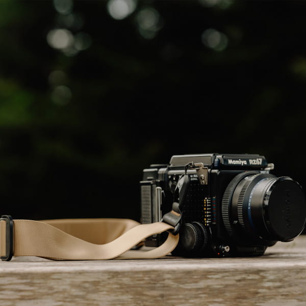 Peak Design Slide - Coyote (Braun/Beige) - Kameragurt für mittlere und große DSLR-Kameras